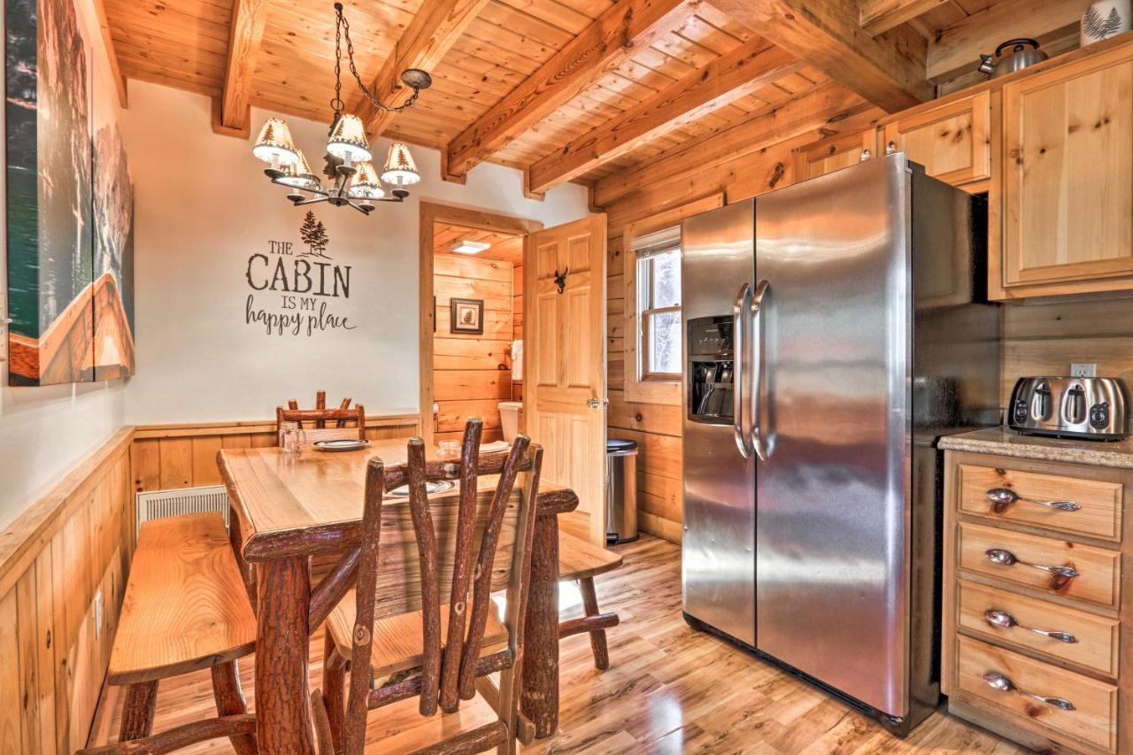 Villa Cozy Cabin With Hot Tub In The Heart Of Pigeon Forge Exterior foto