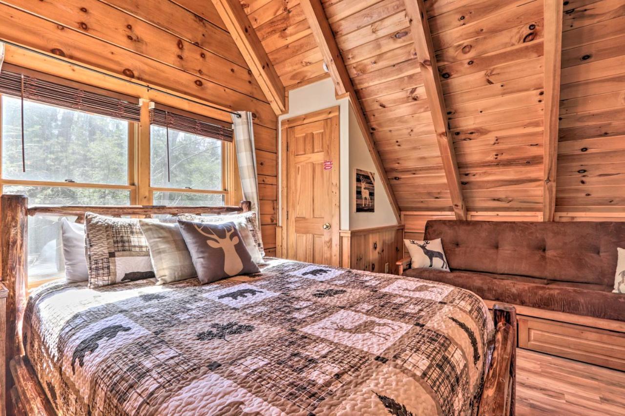 Villa Cozy Cabin With Hot Tub In The Heart Of Pigeon Forge Exterior foto