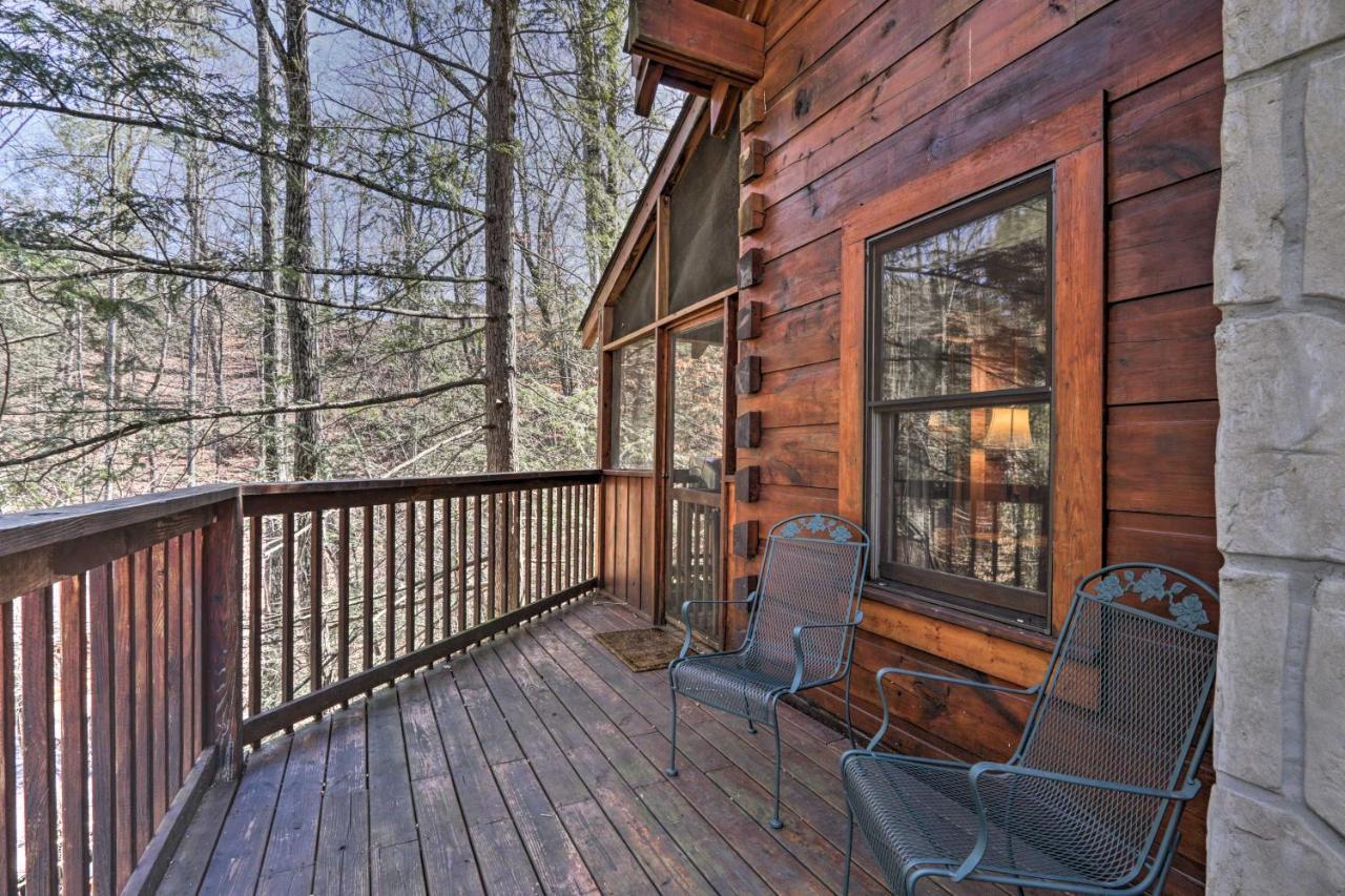 Villa Cozy Cabin With Hot Tub In The Heart Of Pigeon Forge Exterior foto