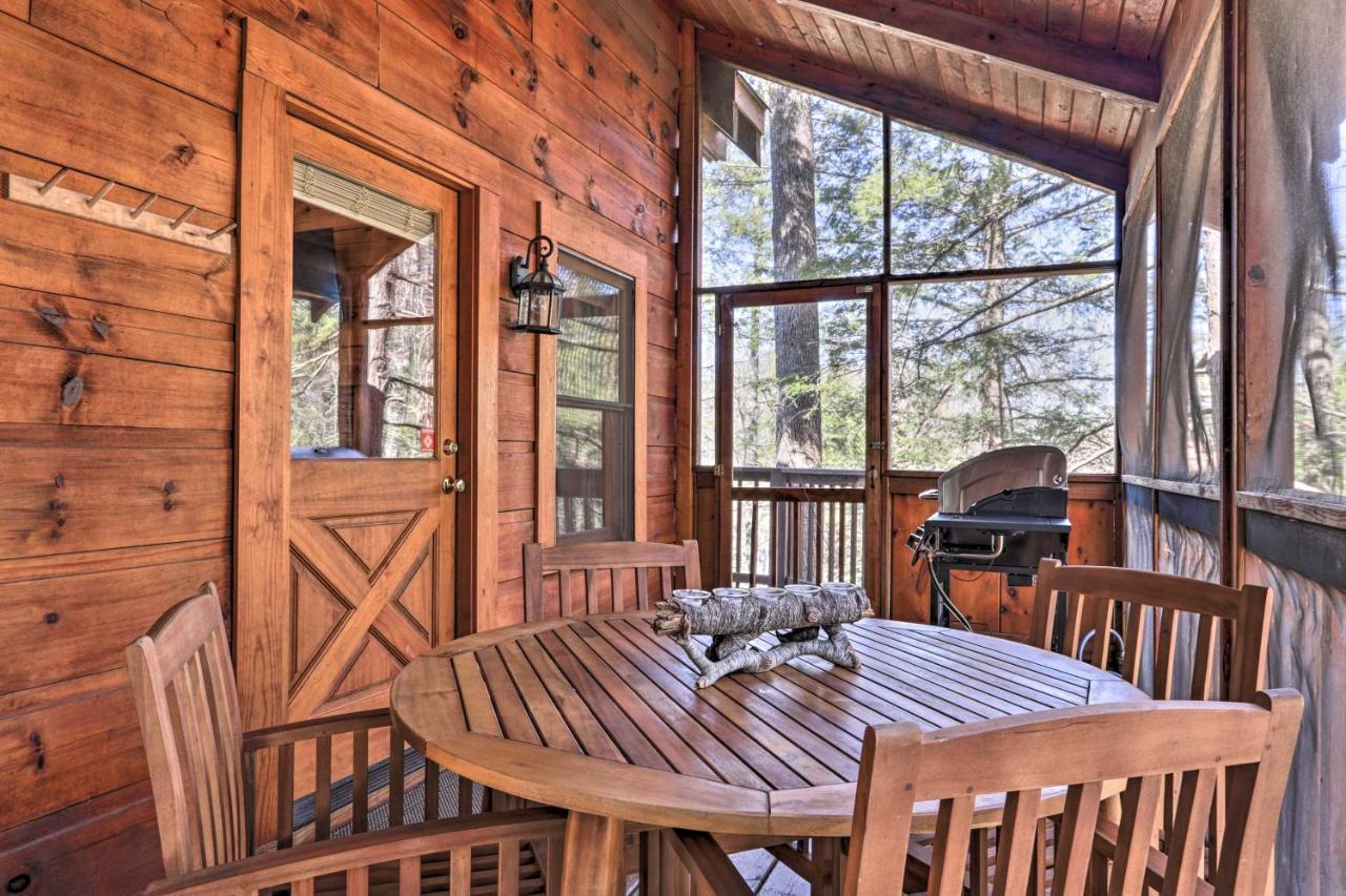 Villa Cozy Cabin With Hot Tub In The Heart Of Pigeon Forge Exterior foto